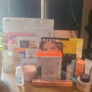 27 Peice Sample Set With Bag